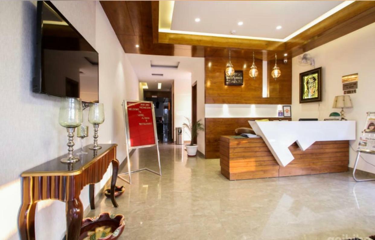 Al-Qasa Hotel Zirakpur 外观 照片